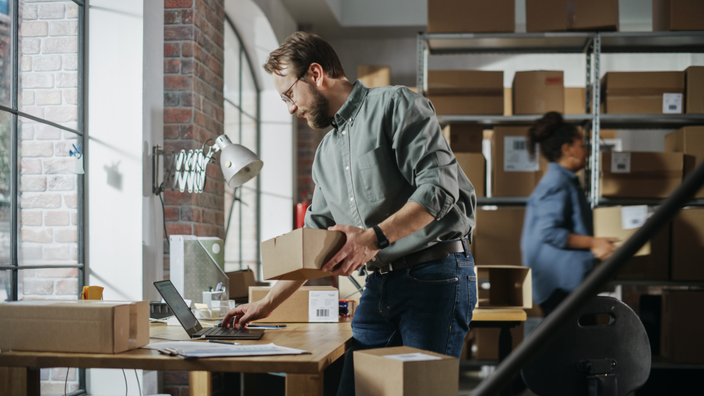 A business owner using a reliable internet connection provided by Fastwyre now powered by Swyft Fiber.