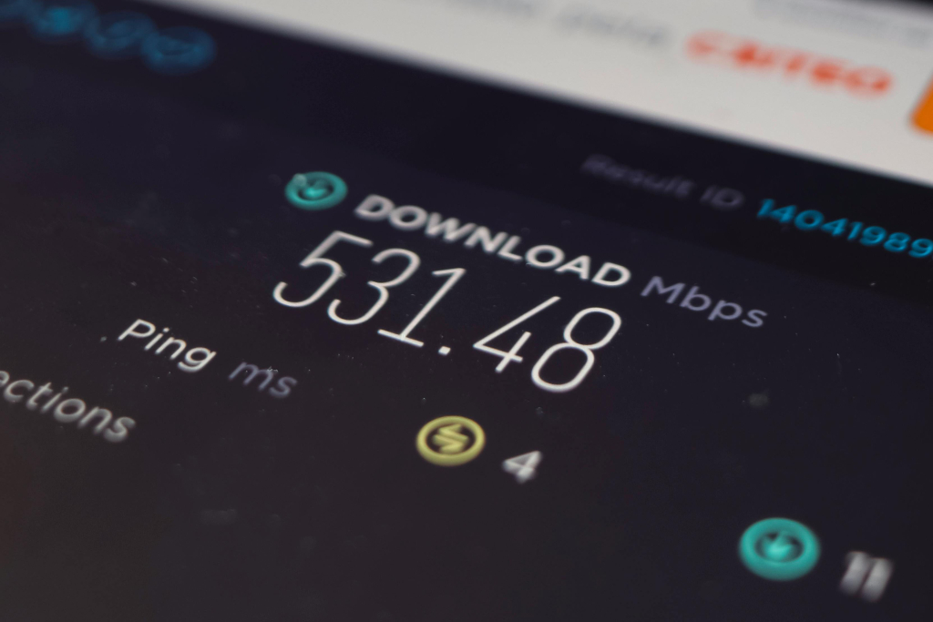 A mobile device showing a download speed.